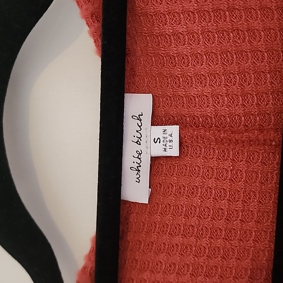 New! Sweater - Picture 2 of 3